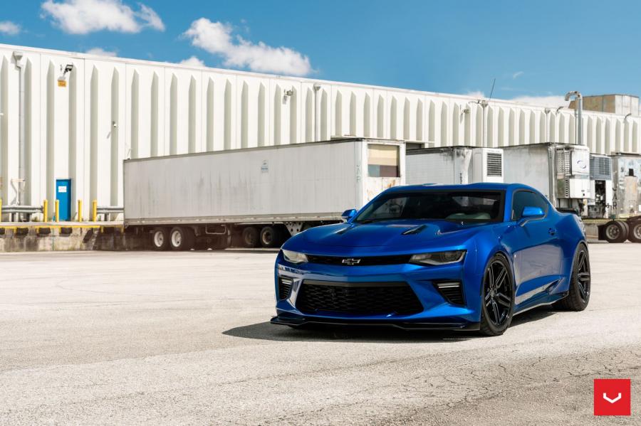  Chevrolet Camaro SS on Vossen Wheels (HF-1) 2019 года  (фото 1 из 14)